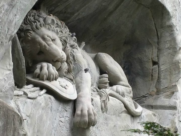 «Умирающий лев» в  Люцерне
